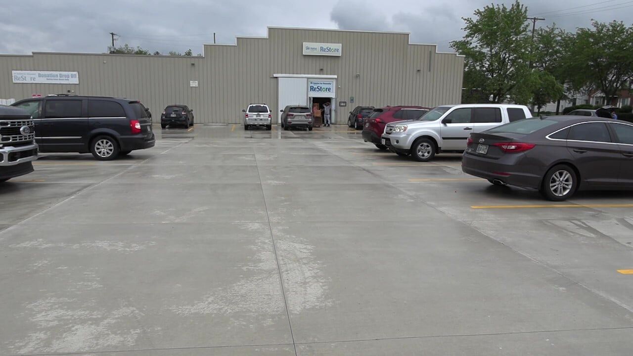 Lima Habitat for Humanity ReStore reopens main entrance after parking lot upgrade